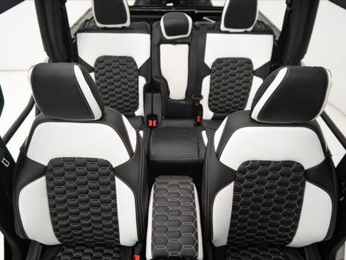 Used 2025 Ford Bronco 4-Door image 13