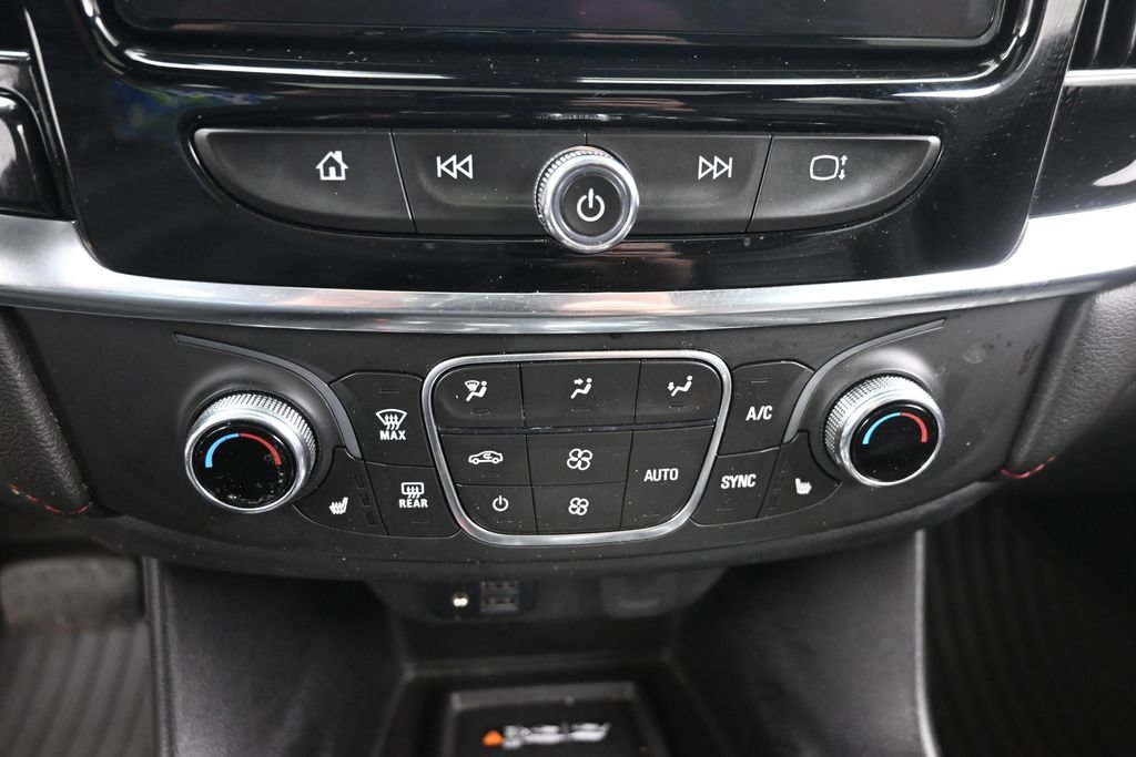 Used 2023 Chevrolet Traverse RS AWD/4WD image 22