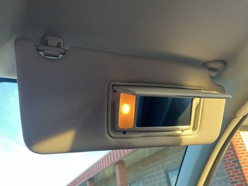 Used 2023 Honda HR-V EX-L image 81