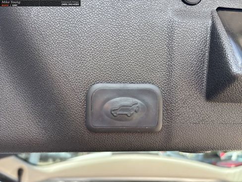 Used 2016 GMC Acadia SLE AWD/4WD image 11