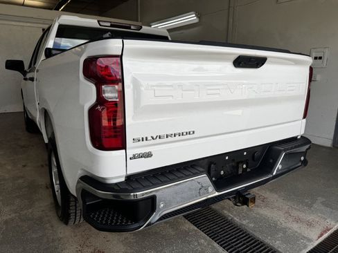 Used 2024 Chevrolet Silverado 1500 W/T w/ Z71 Off-Road Package AWD/4WD image 7