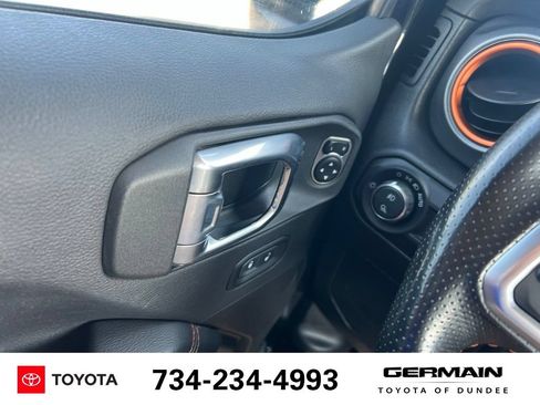 Used 2022 Jeep Gladiator Mojave w/ LED Lighting Group AWD/4WD image 32
