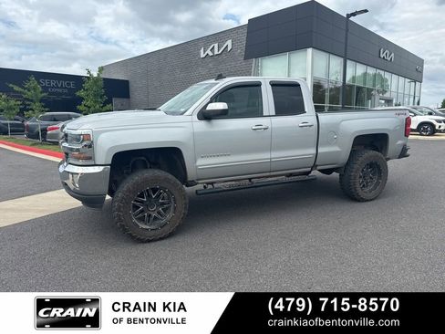 Used 2017 Chevrolet Silverado 1500 LT w/ All Star Edition AWD/4WD image 7
