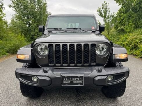 Used 2023 Jeep Gladiator Sport AWD/4WD image 3