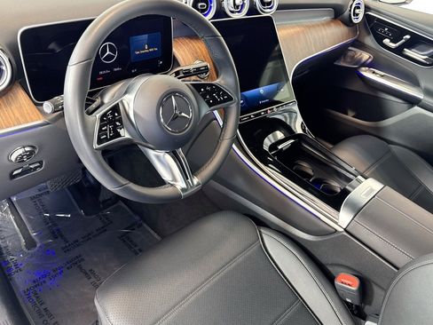 Certified 2026 Mercedes-Benz GLC 300 4MATIC image 9