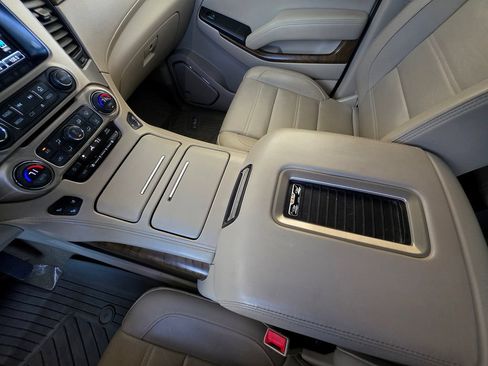 Used 2018 GMC Yukon Denali w/ Denali Ultimate Package AWD/4WD image 49