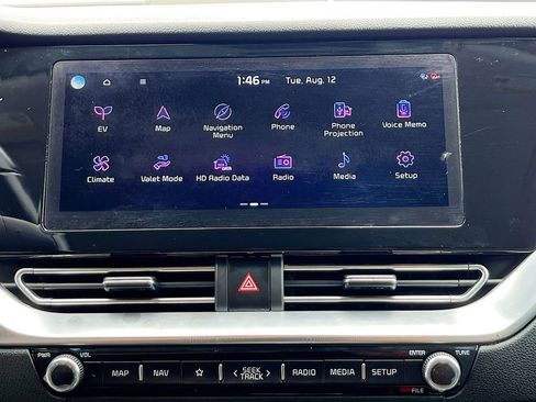 Used 2022 Kia Niro EX image 13