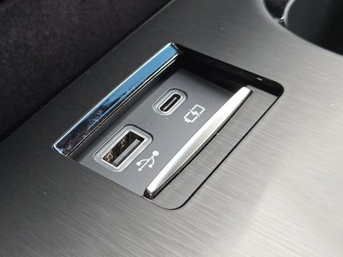 Certified 2025 Lexus ES 300h w/ Premium Package image 14