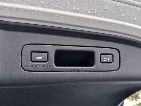 Certified 2025 Acura ADX Base image 17