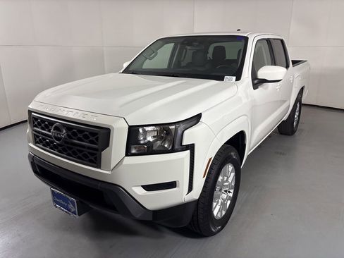 Used 2023 Nissan Frontier SV image 4