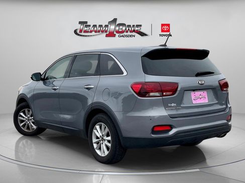 Used 2020 Kia Sorento LX image 5