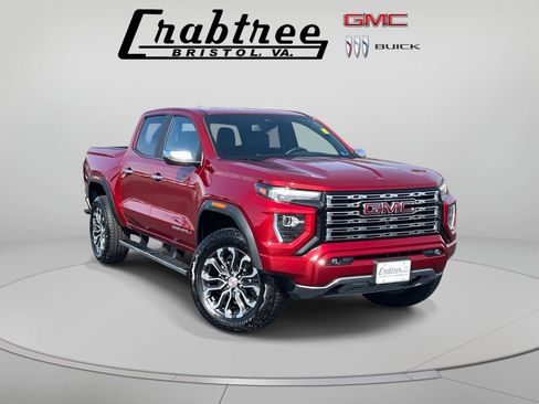 Used 2025 GMC Canyon Denali image 1