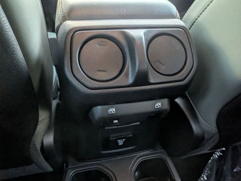 New 2026 Jeep Gladiator Mojave image 25