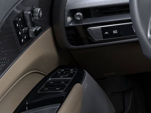 New 2026 Cadillac Lyriq V AWD/4WD image 22