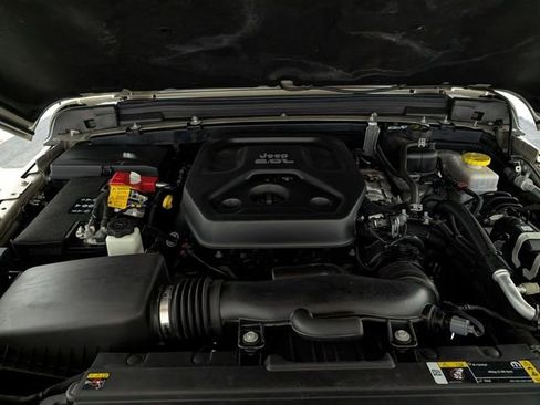 Used 2022 Jeep Wrangler Unlimited Sport image 26