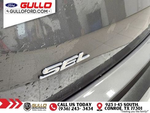 Used 2023 Ford Edge SEL image 8