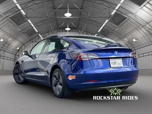 Used 2020 Tesla Model 3 Standard Range RWD image 4