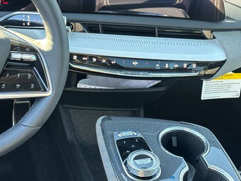 New 2026 Cadillac Optiq Sport 1 w/ LPO, Floor Liner Package AWD/4WD image 20