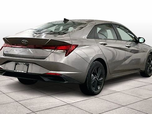 Used 2022 Hyundai Elantra SEL w/ Cargo Package image 11