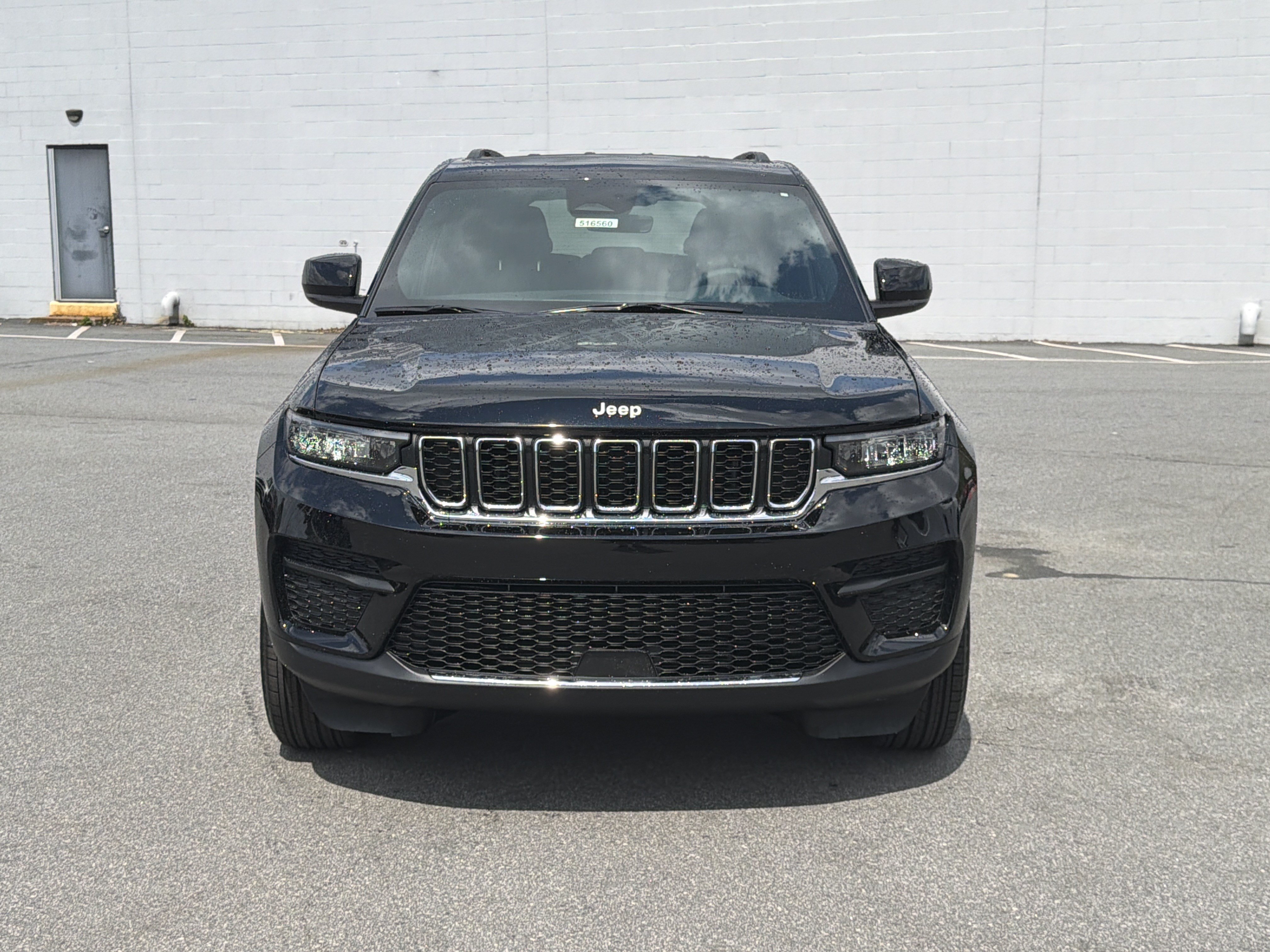 New 2026 Jeep Grand Cherokee Laredo w/ Trailer Tow Package AWD/4WD image 2