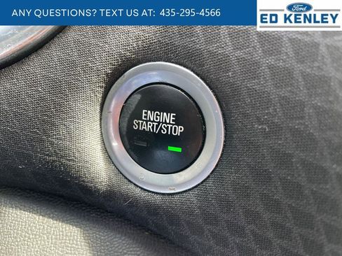 Used 2017 Chevrolet Malibu LT FWD image 10