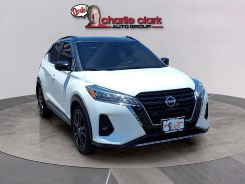Used 2023 Nissan Kicks SR FWD image 7