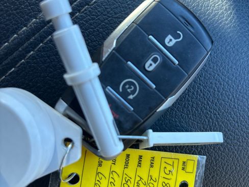 Used 2021 RAM 1500 Big Horn image 23