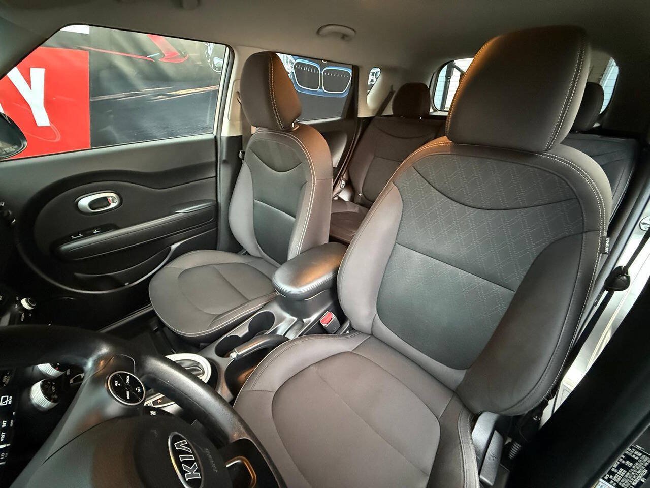 Used 2017 Kia Soul FWD image 12