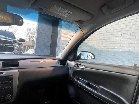 Used 2008 Chevrolet Impala SS w/ Convenience Package image 30