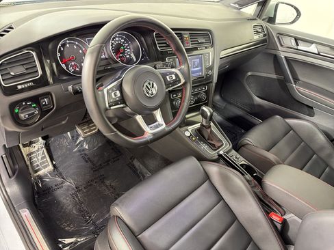 Used 2017 Volkswagen GTI Autobahn image 4