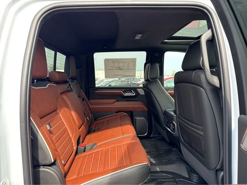 New 2026 GMC Sierra 2500 Denali Ultimate image 6