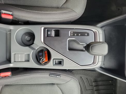 Used 2024 Subaru Crosstrek 2.0i Premium image 16