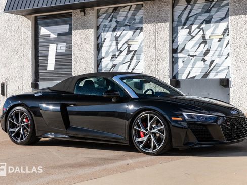 Used 2021 Audi R8 V10 w/ Premium Package image 19