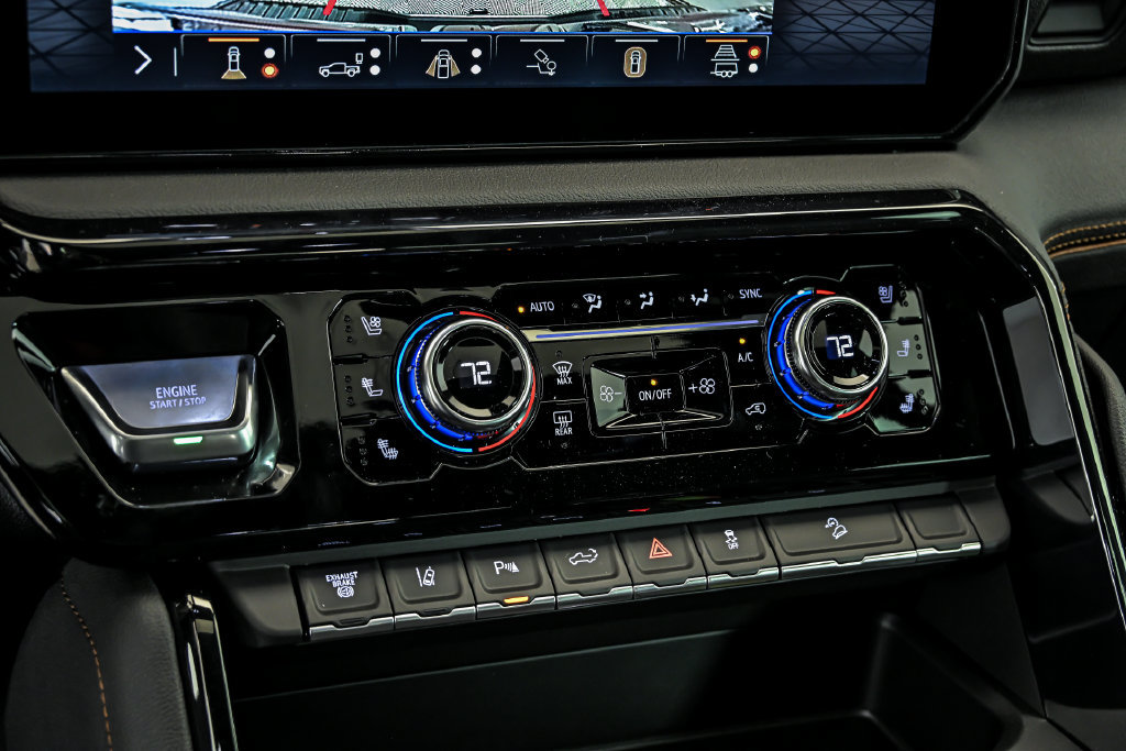 New 2026 GMC Sierra 2500 AT4 w/ AT4 Premium Plus Package AWD/4WD image 17
