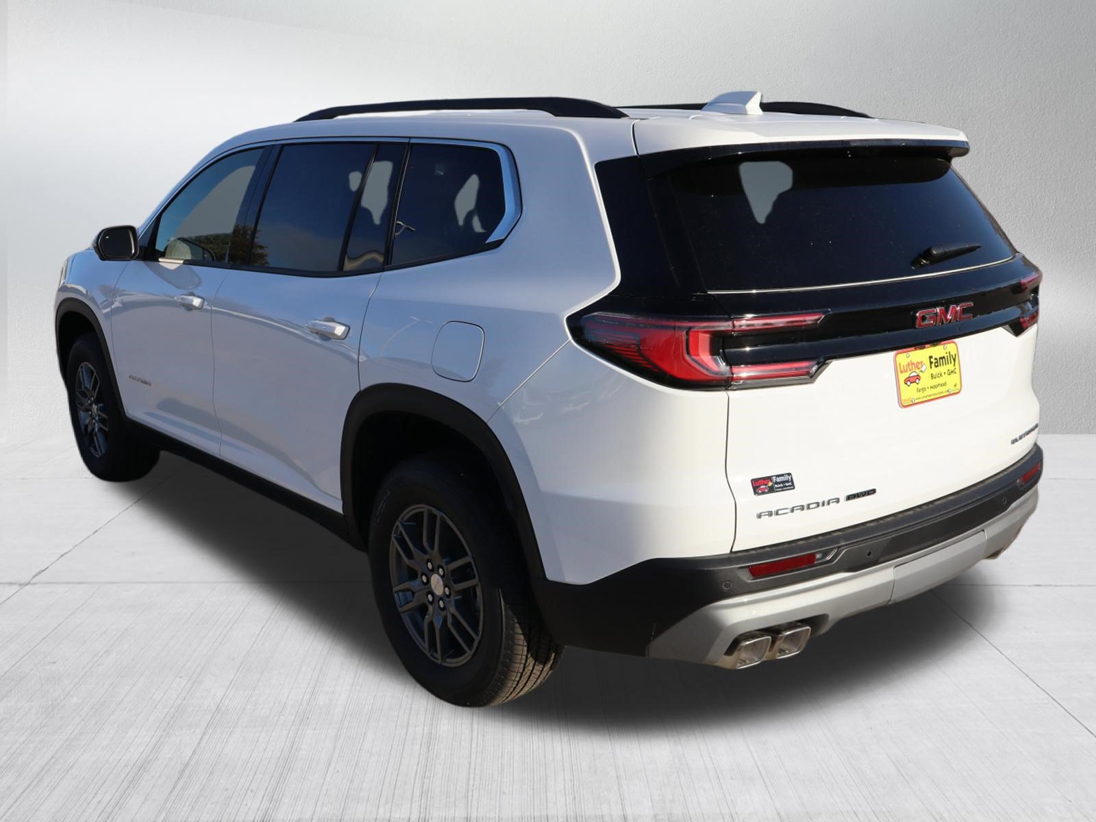 New 2026 GMC Acadia Elevation w/ LPO, Floor Liner Package AWD/4WD image 5
