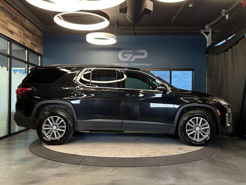 Used 2023 Chevrolet Traverse LT AWD/4WD image 2