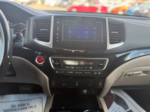 Used 2016 Honda Pilot Touring image 30