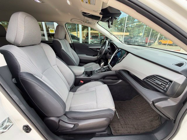 Used 2024 Subaru Outback Premium AWD/4WD image 11