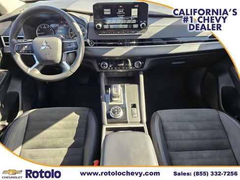 Used 2024 Mitsubishi Outlander SE Black Edition AWD/4WD image 18