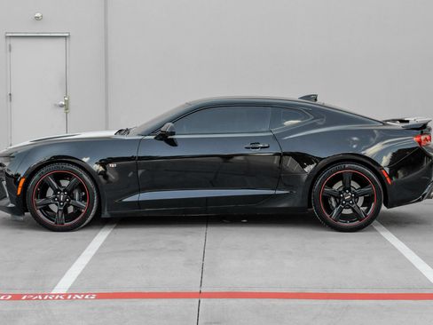 Used 2016 Chevrolet Camaro SS RWD image 10