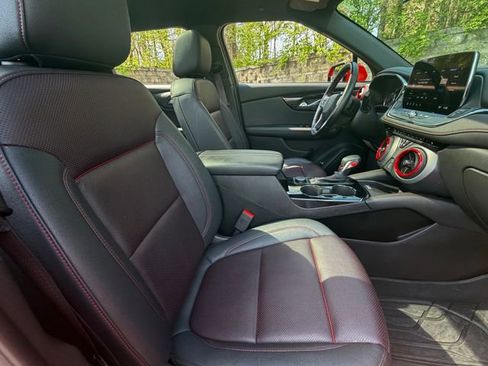 Used 2023 Chevrolet Blazer RS w/ LPO, Floor Liner Package AWD/4WD image 17