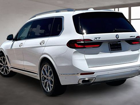 Used 2025 BMW X7 xDrive40i AWD/4WD image 11