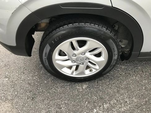 Used 2020 Hyundai Venue SEL w/ Convenience Package image 34