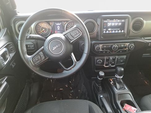 Used 2022 Jeep Wrangler Unlimited Sport AWD/4WD image 15