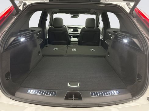 Used 2023 Cadillac XT4 Premium Luxury w/ Cold Weather Package image 22