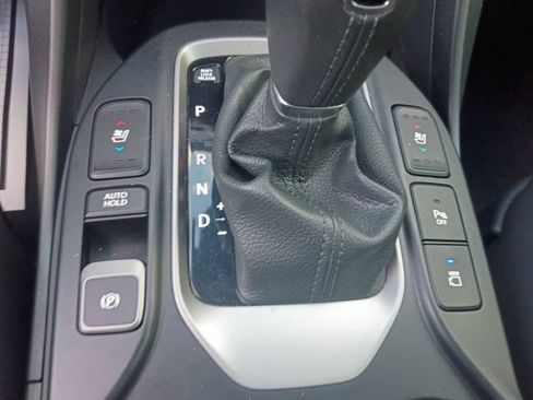 Used 2017 Hyundai Santa Fe Limited AWD/4WD image 10
