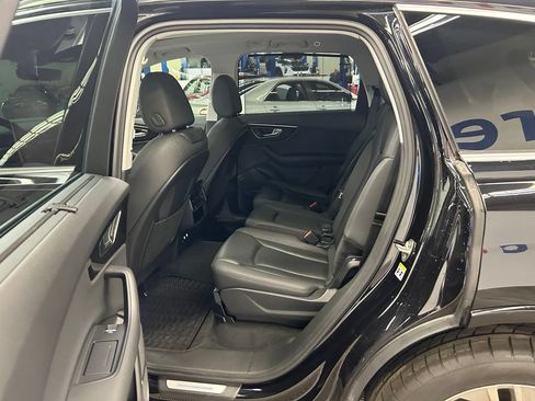 Used 2020 Audi Q7 3.0T Premium Plus w/ Premium Plus Package AWD/4WD image 15