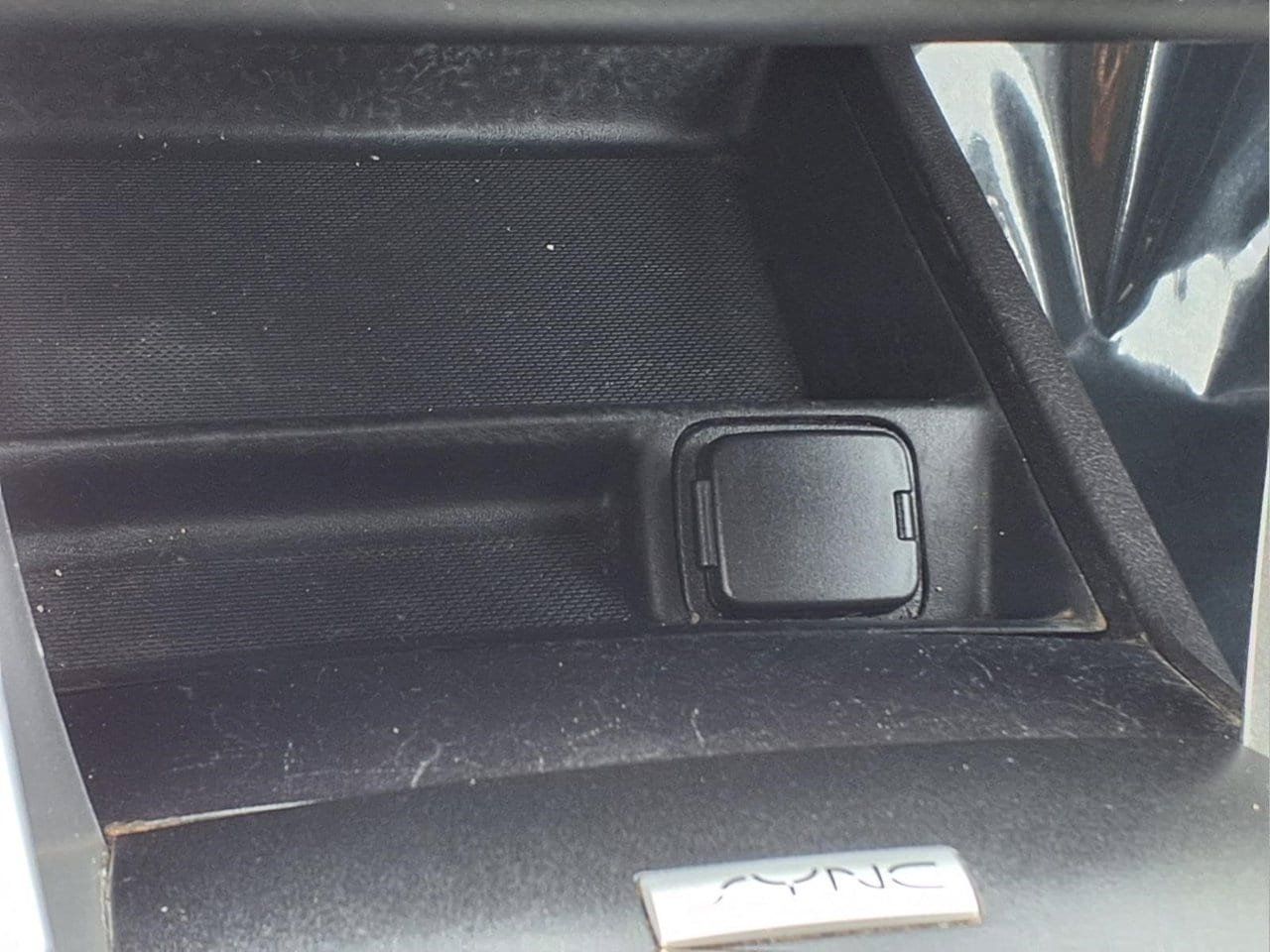 Used 2015 Ford Fusion SE FWD image 17