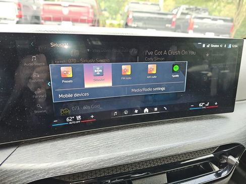 Used 2025 BMW 430i Convertible w/ Premium Package RWD image 23