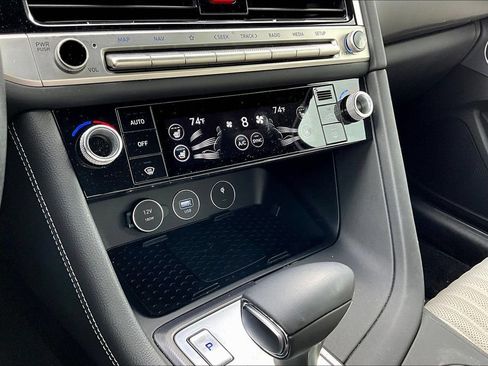 Used 2025 Genesis G70 2.5T w/ Sport Prestige Package RWD image 15